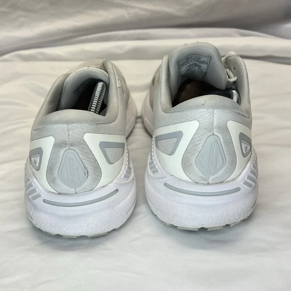Brooks Adrenaline GTS 23 Women's Size 12 B (Medium) Running Shoes White Gray‎